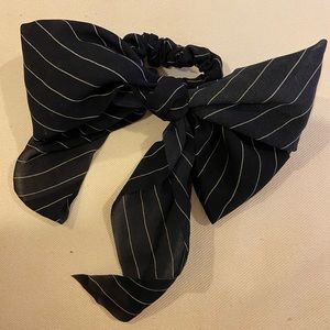 Pair of 2 scarf hair ties